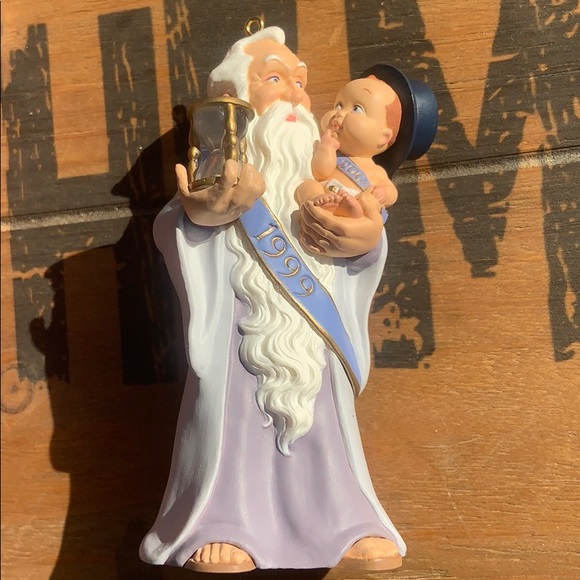 VNTG Hallmark Keepsake Ornament - Welcome to 2000 - Picture 1 of 3
